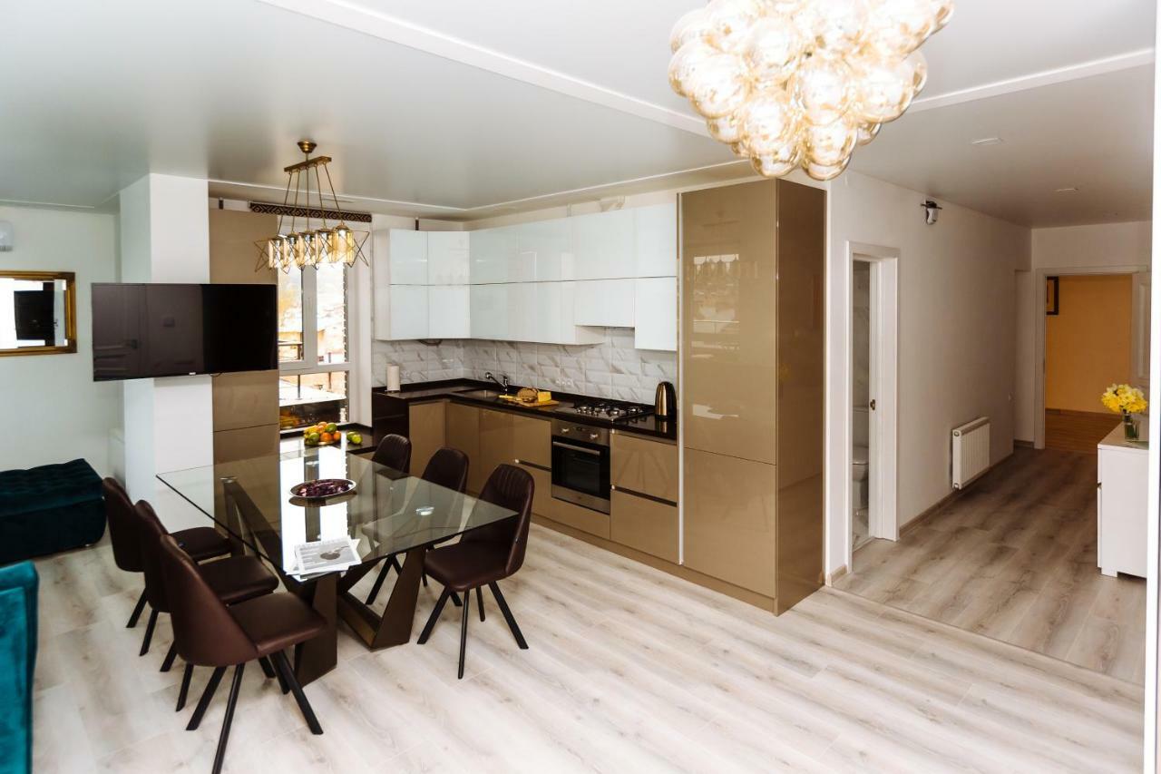 Luxury Terrace View Apartment! Lviv Ngoại thất bức ảnh
