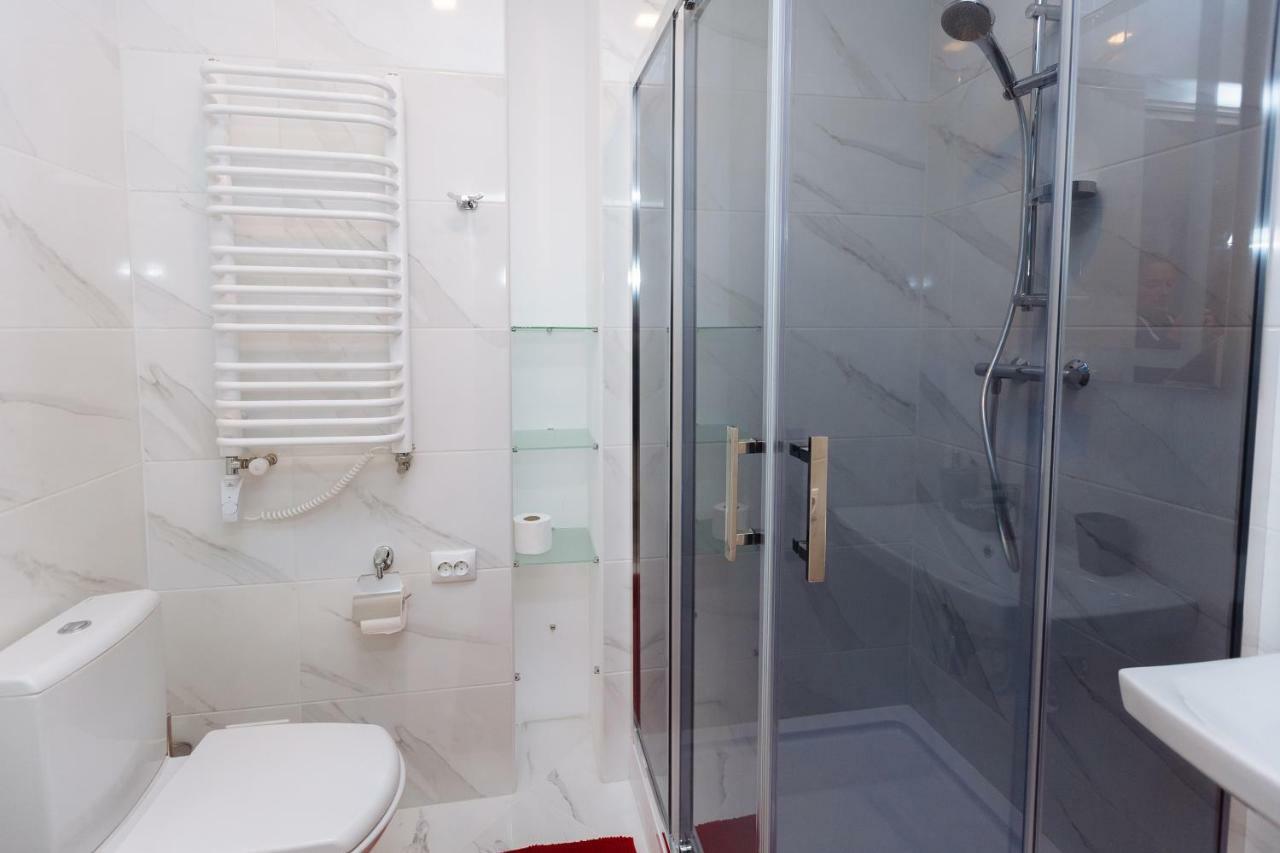 Luxury Terrace View Apartment! Lviv Ngoại thất bức ảnh